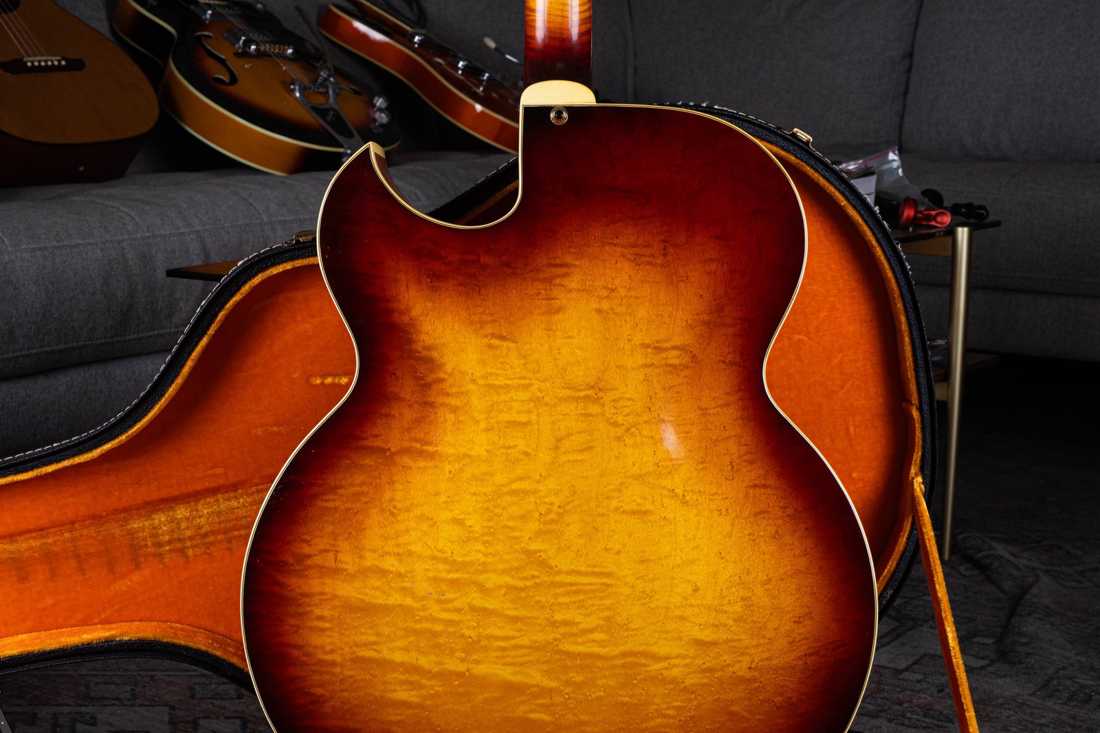 Figured maple back of a 1964 Super 400